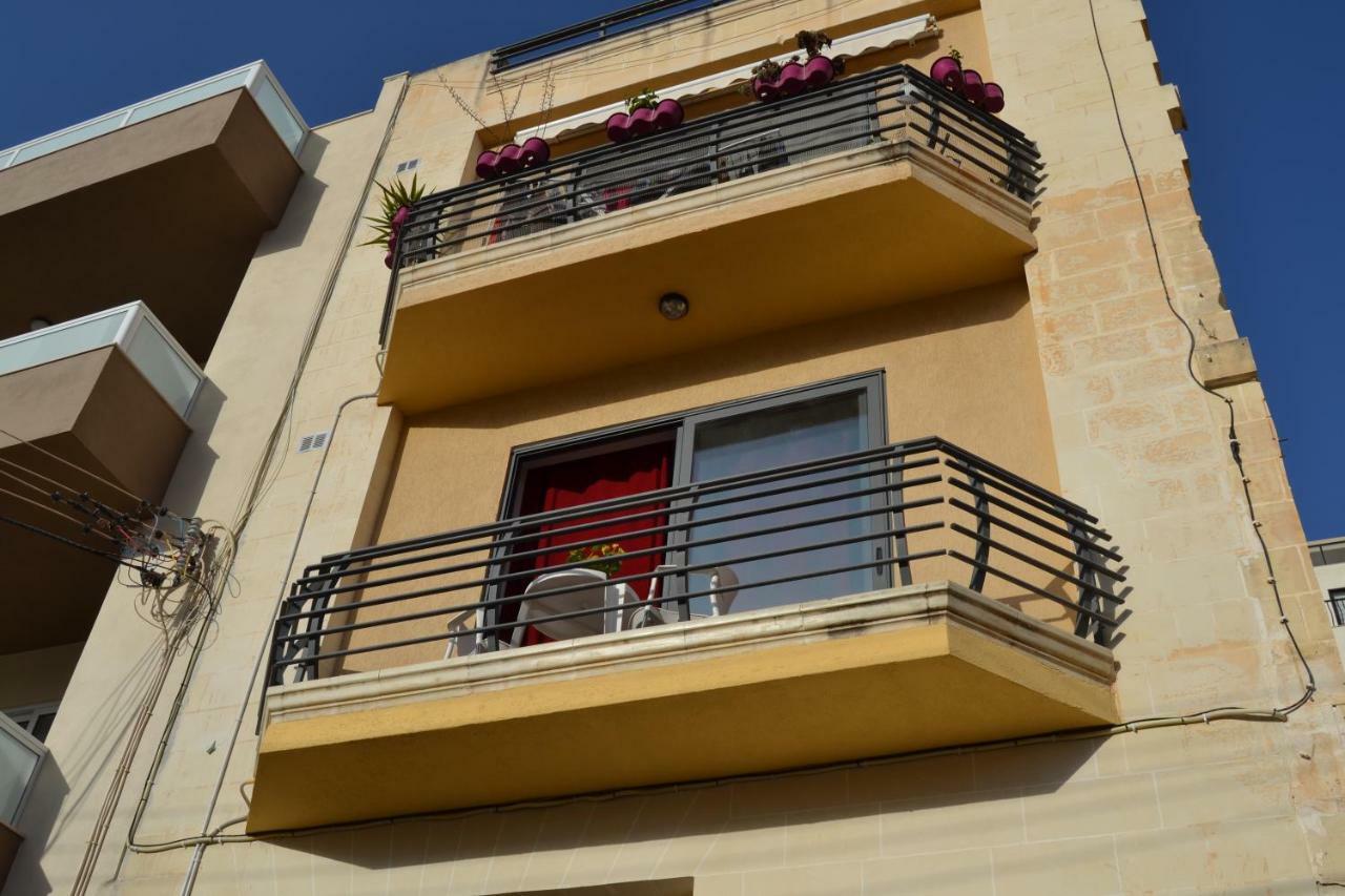 Mellieha Town Centre Bright & Spacious 3 Bedroom Apartment Экстерьер фото