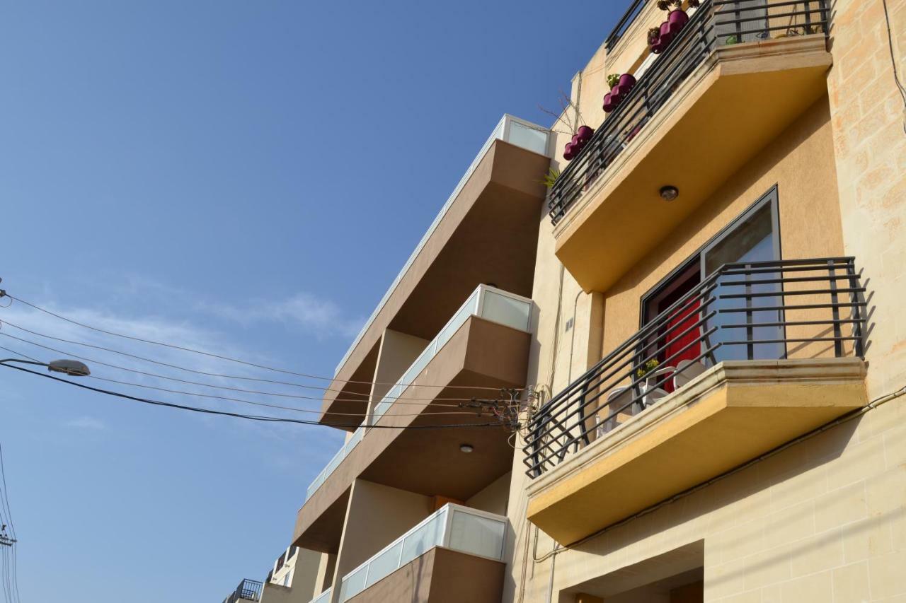 Mellieha Town Centre Bright & Spacious 3 Bedroom Apartment Экстерьер фото