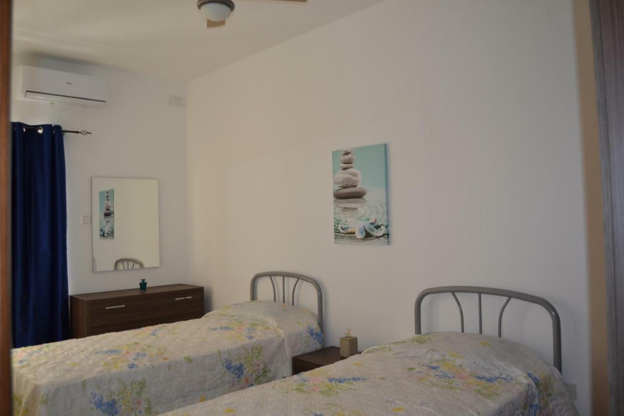 Mellieha Town Centre Bright & Spacious 3 Bedroom Apartment Экстерьер фото