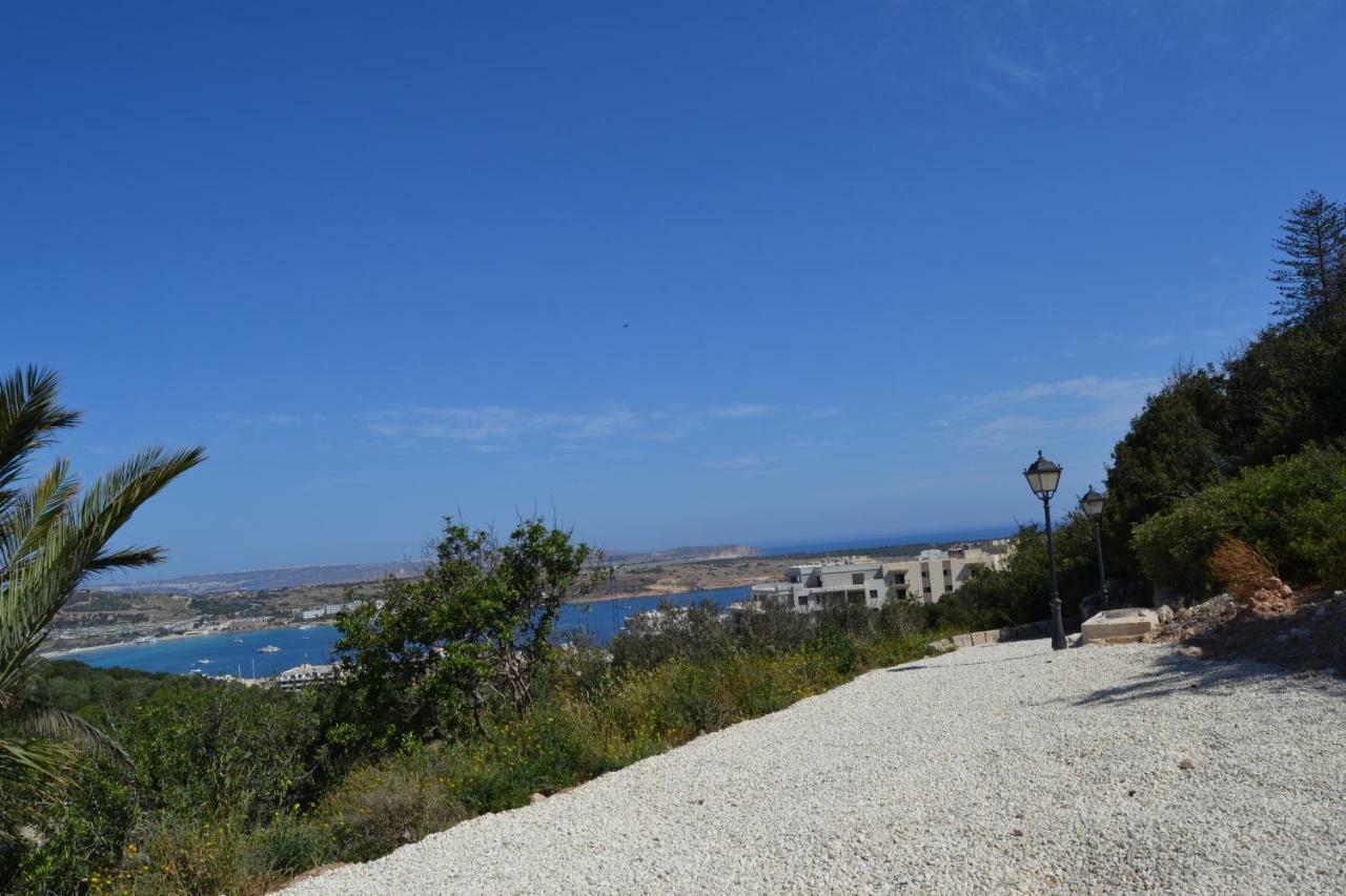 Mellieha Town Centre Bright & Spacious 3 Bedroom Apartment Экстерьер фото